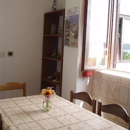 Apartamento With Parking Space Banjol, Rab - 16334 *